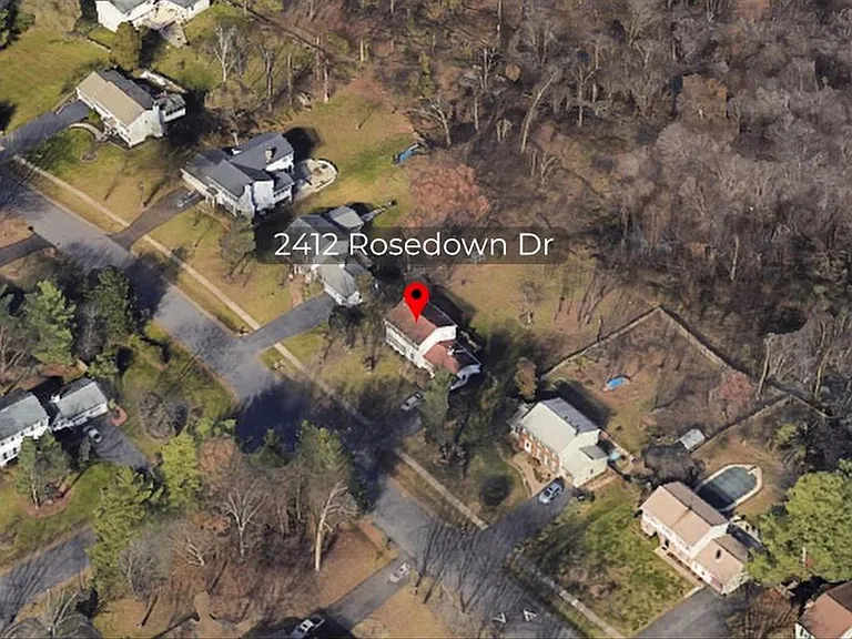 2412 Rosedown Dr — Photo 2