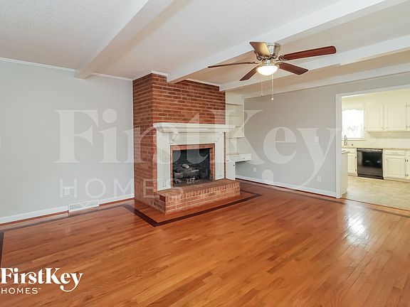 4th image of 535 Drumheller Rd