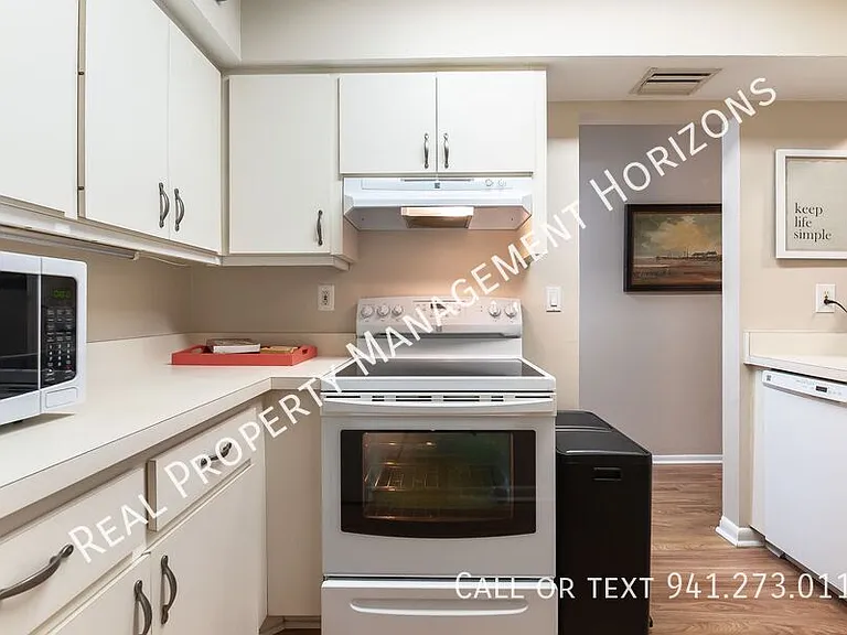 2121 Wood St #230G — Photo 10
