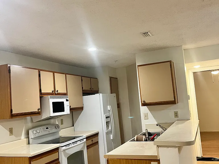 633 Buoy Ln — Photo 3