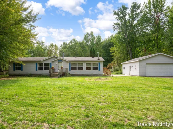 590 22 Mile Rd NW, Kent City, MI 49330