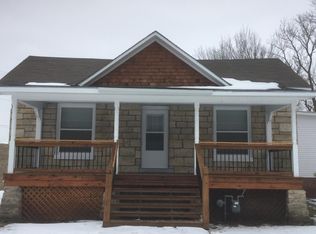 115 N Locust St, Ottawa, KS 66067