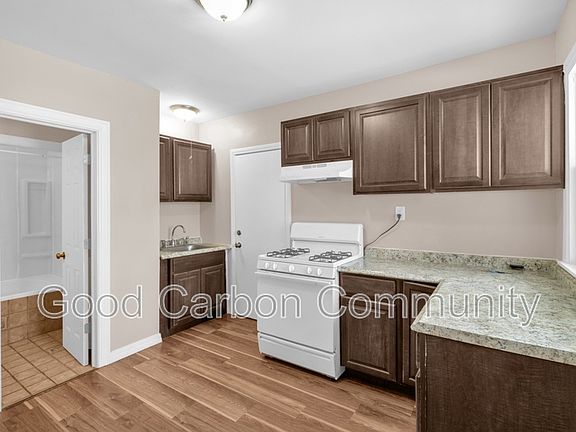 2nd image of 101 Miller St #1