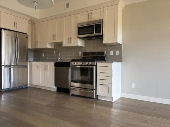 4977 Springs Blvd #114, Delta, BC V4M 0C1