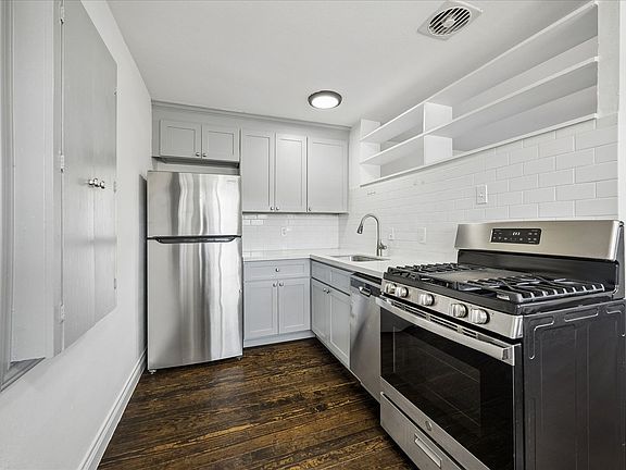 4th image of 5102 Academy St #11