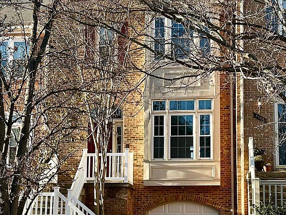 2nd image of 5144 Woodford Dr