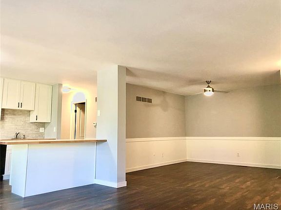 3rd image of 10395 Forest Brook Ln APT G