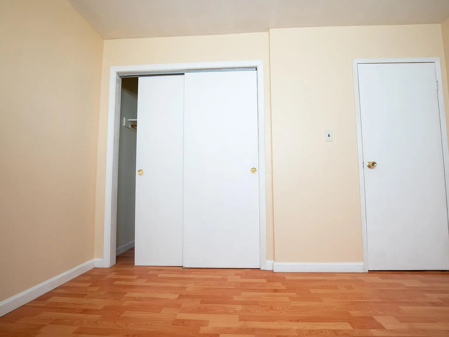 2 bed, 600 sqft, $2,200 — Photo 3