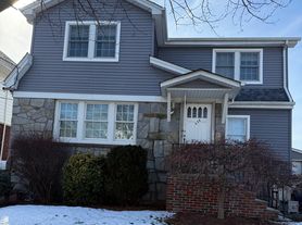 628 2nd Ave, Lyndhurst, NJ