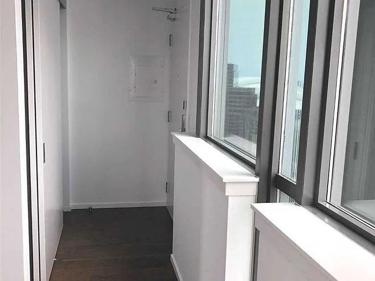 8 Charlotte St #2507 — Photo 13