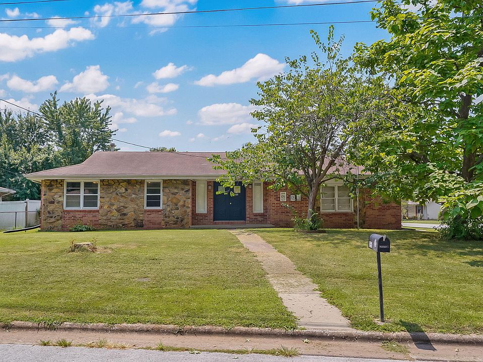 1st image of 1956 E Greenview Street