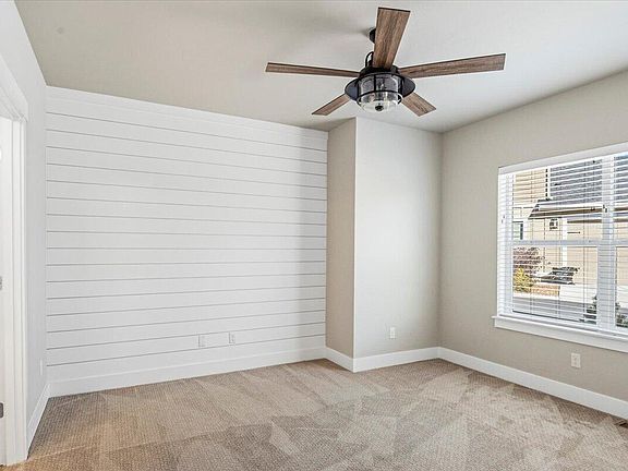 4th image of 2755 SW Greens Blvd Unit 17
