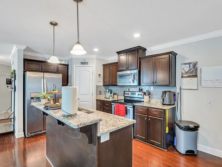 203 Grandview Dr #1 — Photo 8