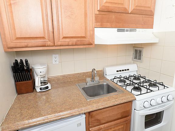 4th image of 1011 Arlington Blvd APT 937S