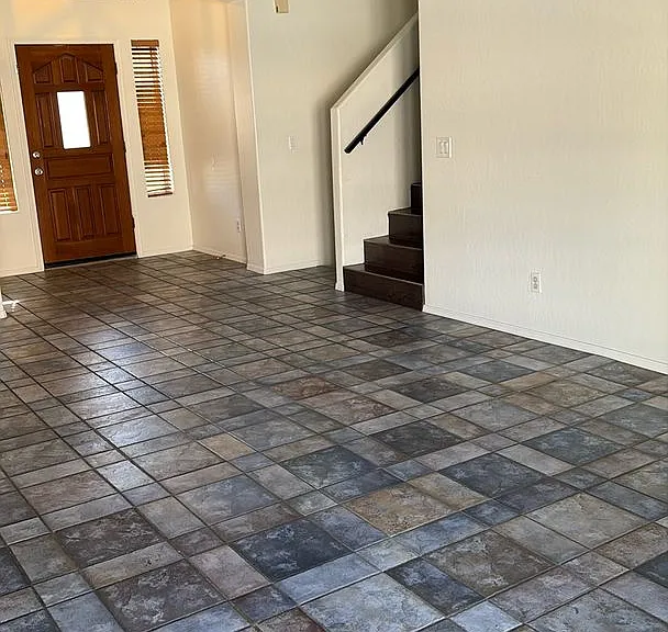 86 W Calle De Caballos — Photo 3