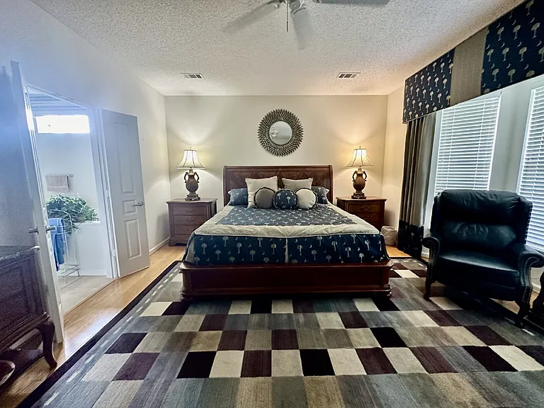 114 Landing Ln — Photo 16