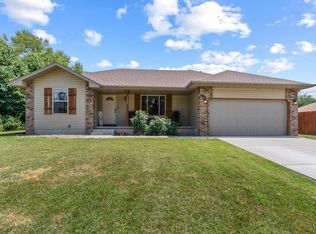 312 Walnut Ave, Clever, MO 65631