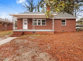 1102 Sycamore Rd, Kinston, NC 28501