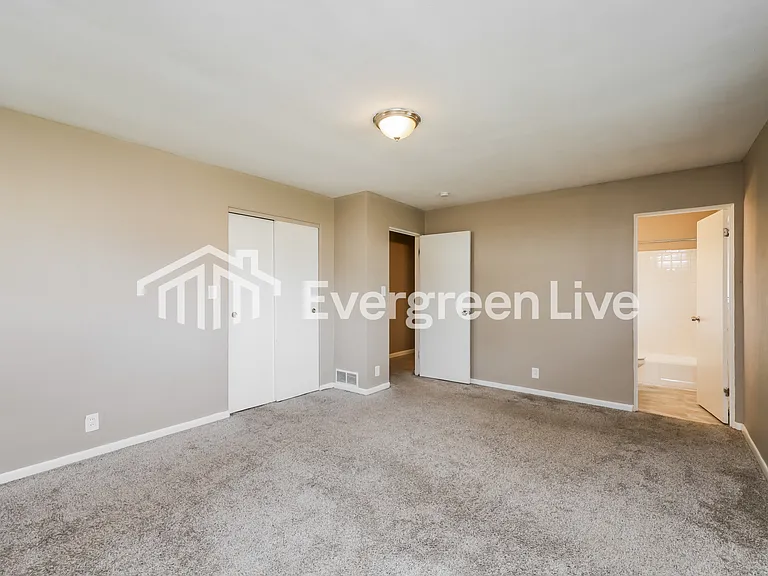 10941 Corona Rd — Photo 11