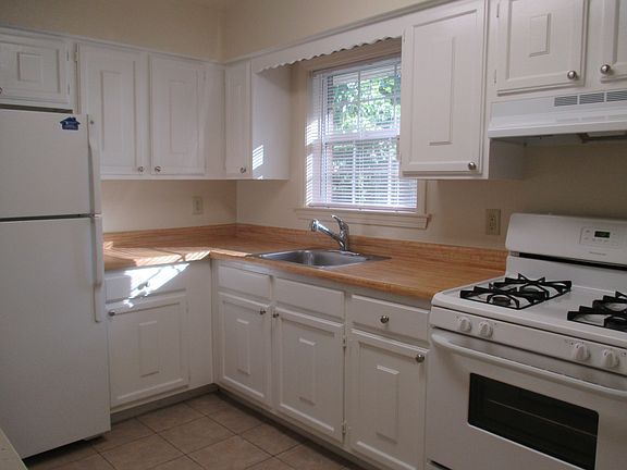 4th image of 24 Hasbrouck Dr APT G