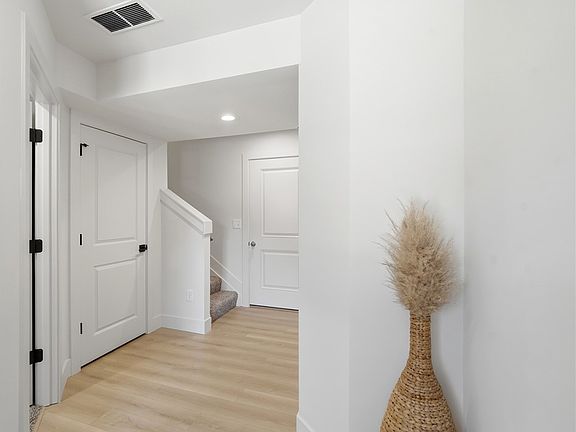 5th image of 22 Pleasant St #2