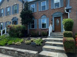 7941 Yancey Dr, Falls Church, VA 22042