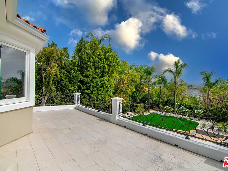 25522 Colette Way — Photo 17