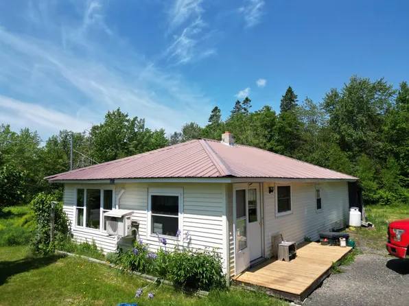 80 Folsom Pond Road, Lincoln, ME 04457