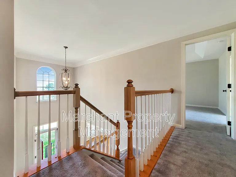 15 Silverthorn Ct — Photo 25