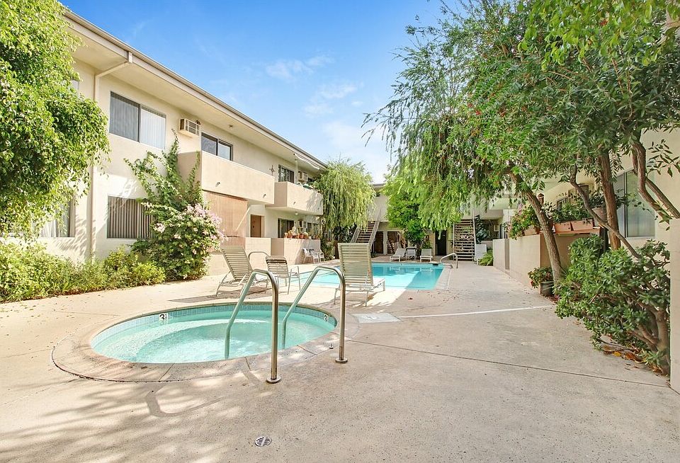 1st image of 5292 Newcastle Ave #2B-2Ba