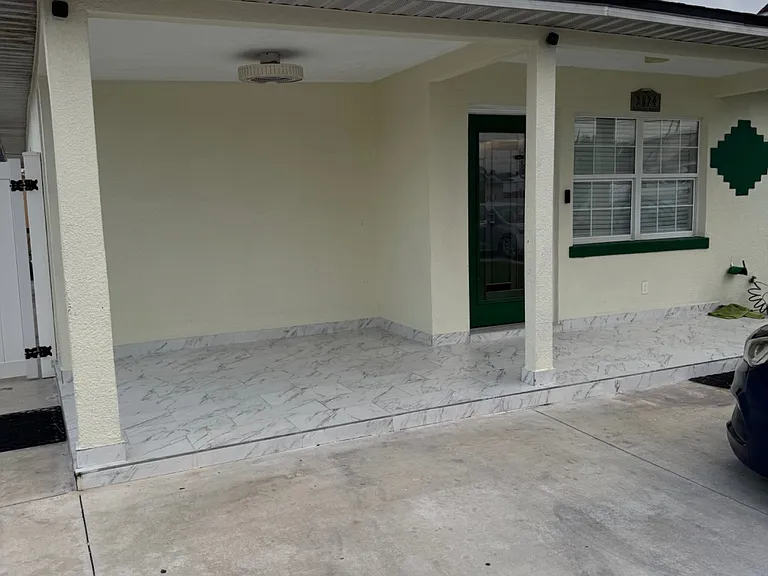2924 W Leroy St #1 — Photo 1