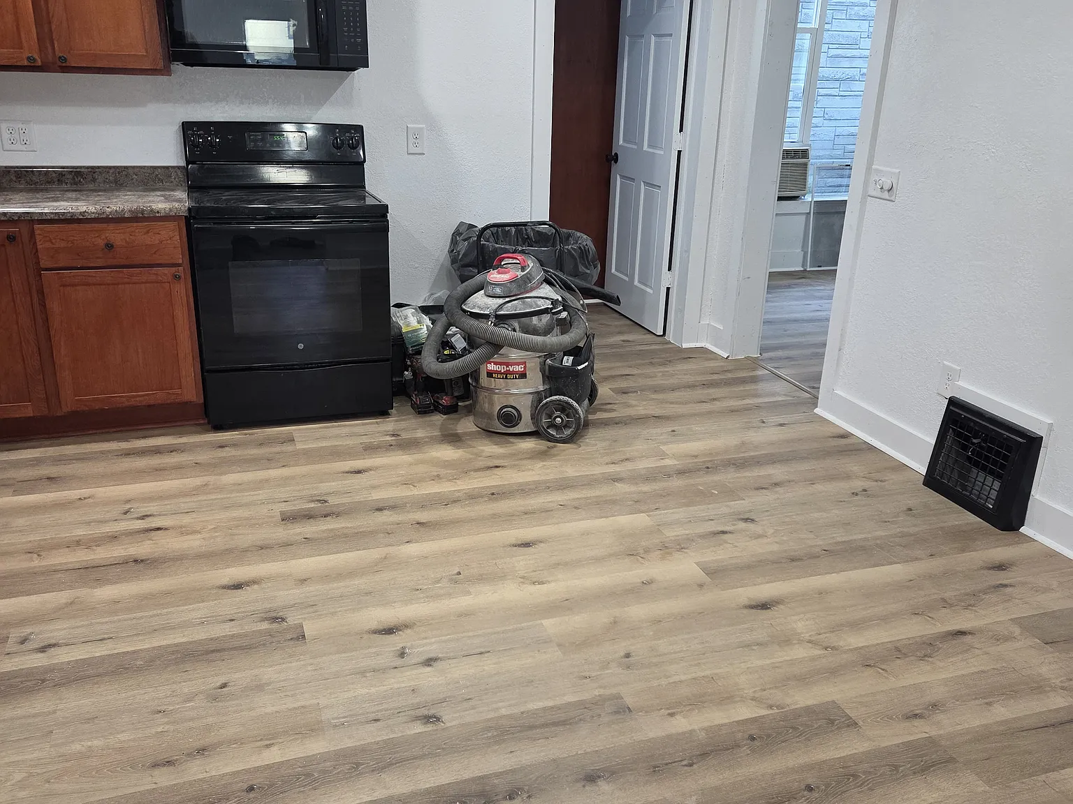 3 bed, 1200 sqft, $1,600 — Photo 4