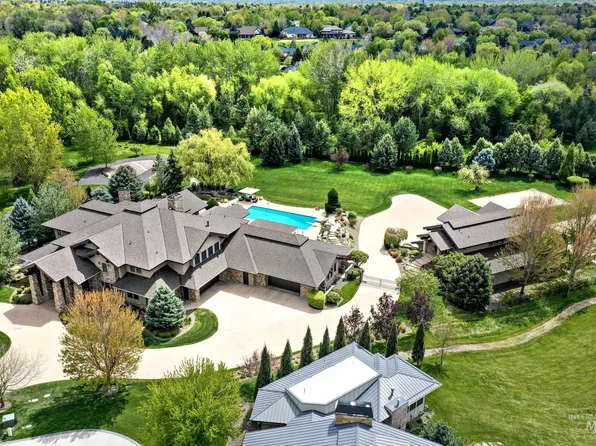 2042 N Vizcaya Pl, Eagle, ID 83616
