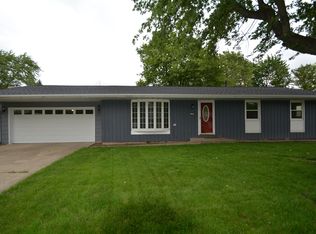 208 Concord Dr, Normal, IL 61761