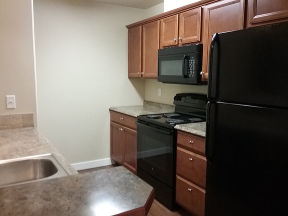 3rd image of 4022 N Player Dr APT 2B