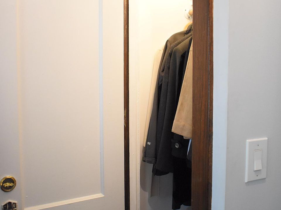 Coat closet