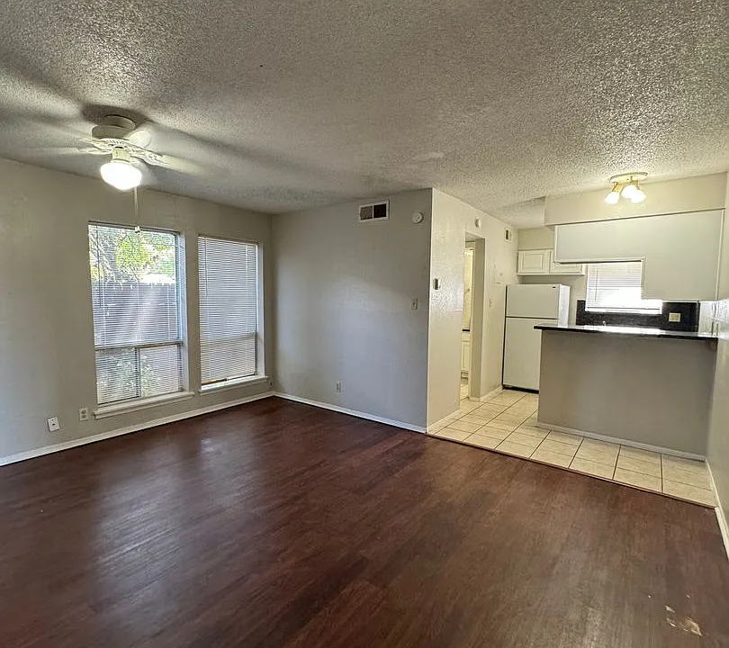 105 E 38th St #100-303