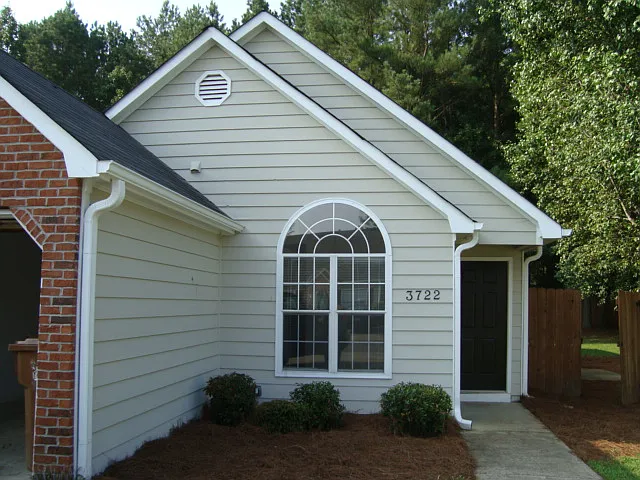 3722 Acorn Dr