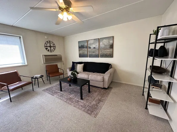 Royal Park Apartments, 1111 2nd Ave SE #21, Le Mars, IA 51031