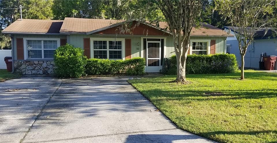 1st image of 10 Cypress Dr