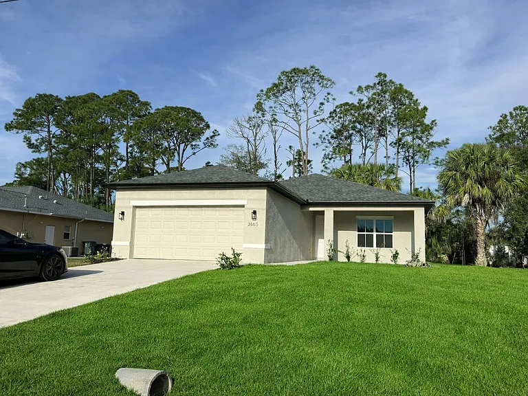 3665 N Cranberry Blvd — Photo 1