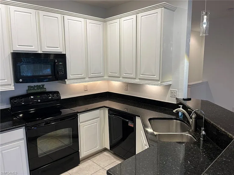 23420 Alamanda Dr #202 — Photo 6