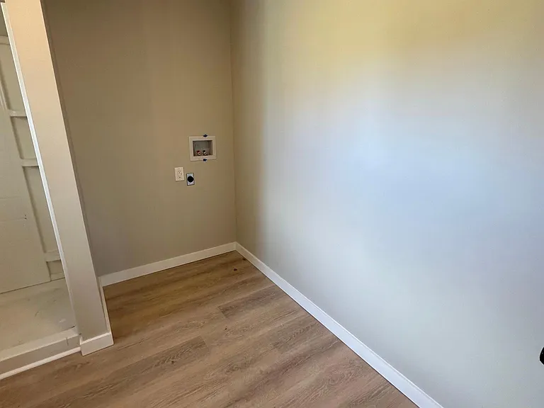 6690 Idols Rd — Photo 15
