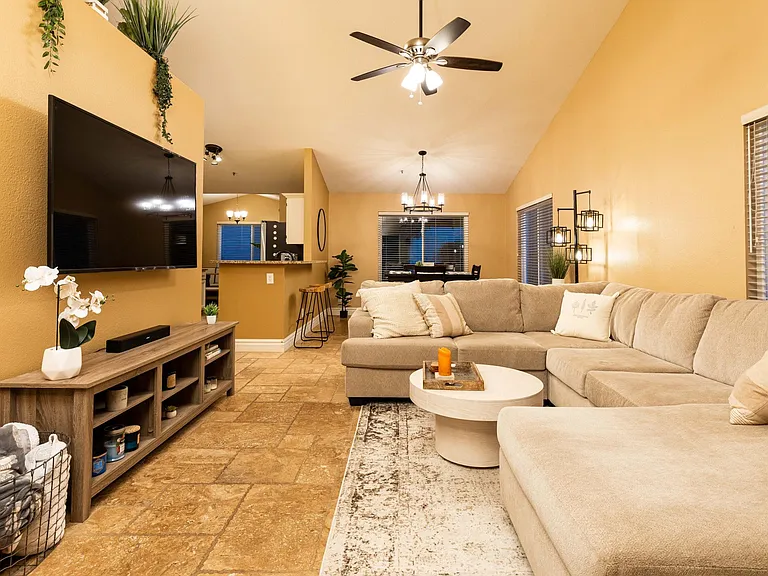 10371 E Davenport Dr — Photo 18