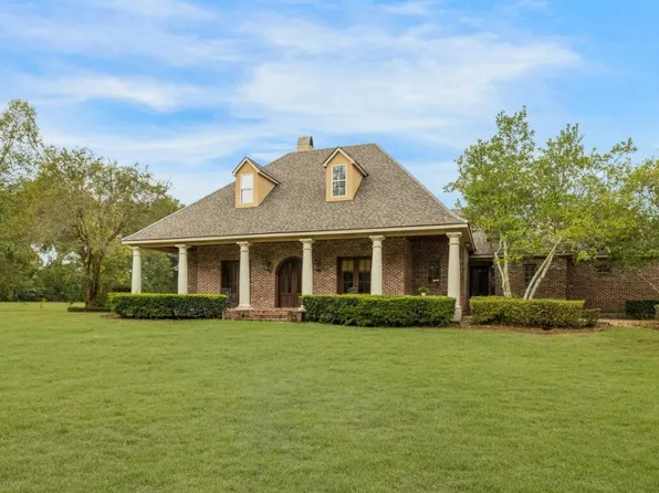 414 Magnolia Farms Rd, Carencro, LA 70520