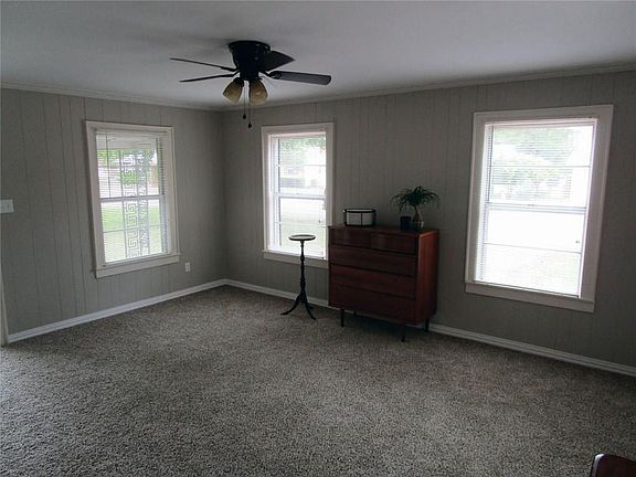 3rd image of 610 Dodson Dr