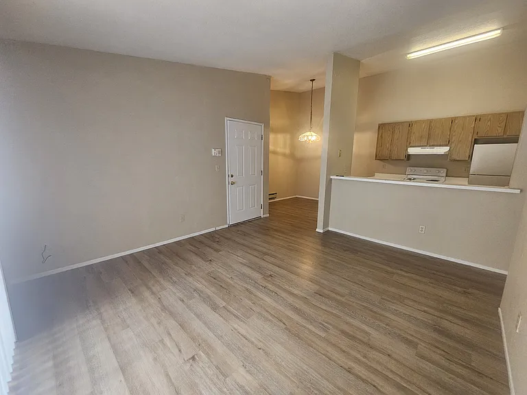 229 Lancaster — Photo 3