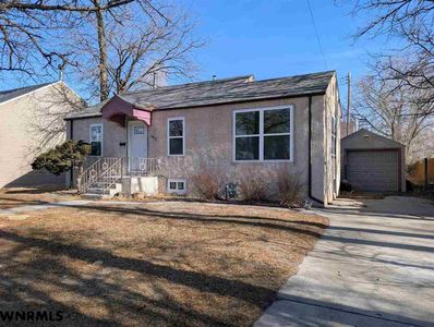 2417 Avenue F, Scottsbluff, NE, 69361