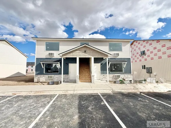 5405 Park Lawn Dr #111, Chubbuck, ID 83202