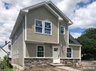 68 Hickory St, Dumont, NJ 07628